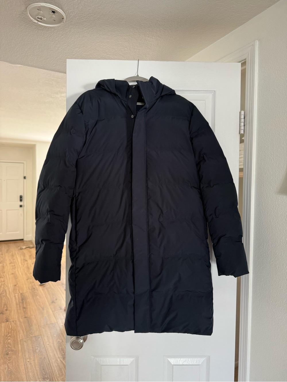 Uniqlo mens Navy Hooded down puffer Coat
